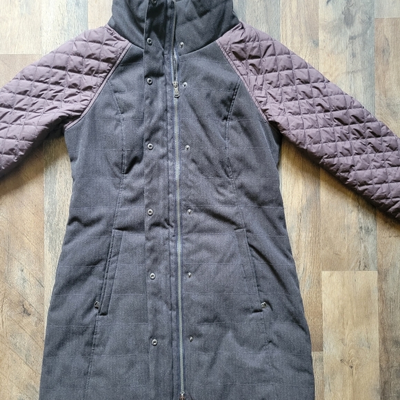 prAna Gray and Purple Quilted Sleeve Coat Size Medium - Picture 2 of 11